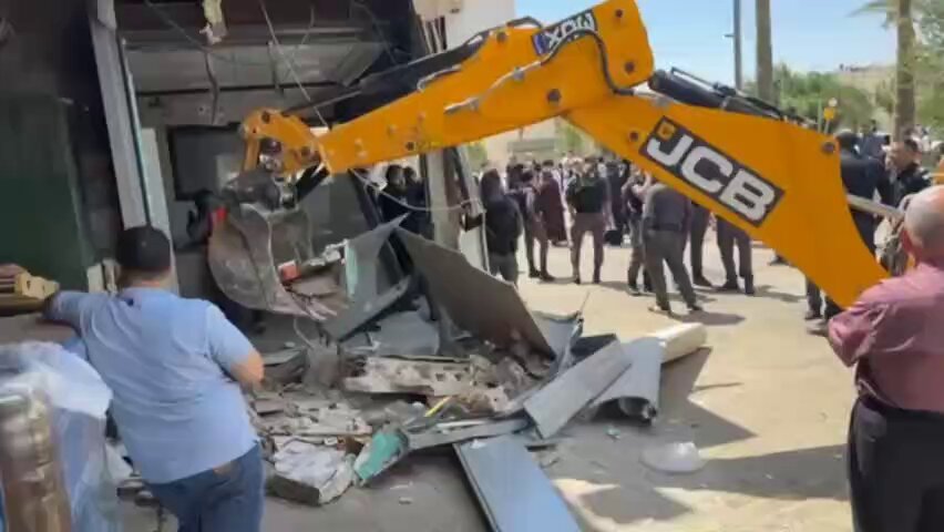 الاحتلال يشرع بهدم مطعم في منطقة "المصرارة" قرب باب العامود بالقدس